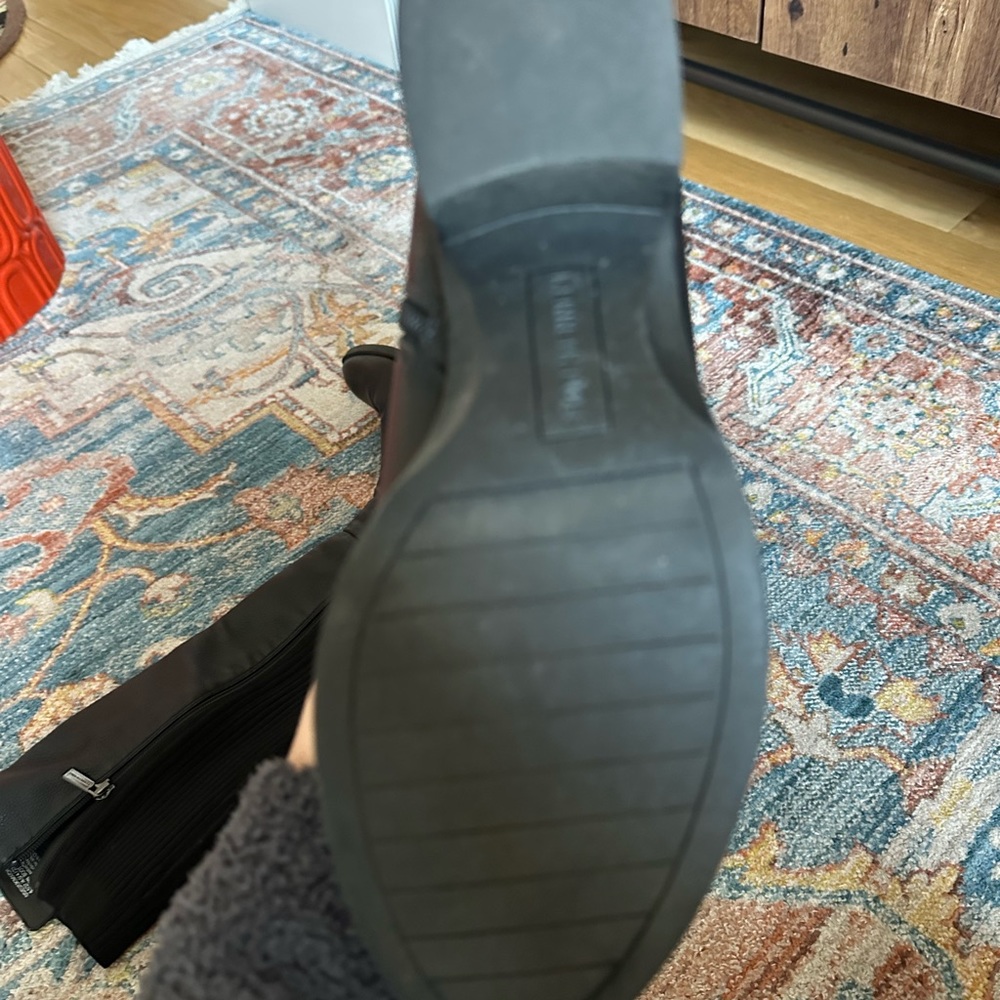 Kenneth Cole Levon Boots - Picture 4 of 7